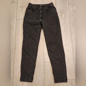 BDG Urban Outfitters / Mom High-Rise Jeans / Sz 26 / Black Wash Denim
